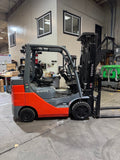 2022 TOYOTA 8FGCU30 LP GAS FORKLIFT 986 HOURS TREADED CUSHION TIRES 94/199 3 STAGE MAST SIDE SHIFTER STOCK # BF9125789-BUF - United Lift LLC