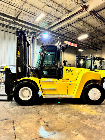 2020 YALE GDP300EC 30000 LB DIESEL FORKLIFT PNEUMATIC 144/147 2 STAGE MAST SIDE SHIFTING FORK POSITIONER 3500 HOURS HEAT & AC STOCK # BF9997589-BUF - United Lift Equipment LLC