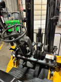 2005 CATERPILLAR GP25K 5000 LB LP GAS FORKLIFT PNEUMATIC 84/188" 3 STAGE MAST SIDE SHIFTER 5380 HOURS STOCK # BF974929-BUF - United Lift LLC