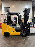 2022 CATERPILLAR 2C8000 8000 LB LP GAS FORKLIFT 93/205" 3 STAGE MAST SIDE SHIFTER ATTACHEMENT 948 HOURS TREADED TIRES STOCK # BF9147249-BUF - United Lift LLC