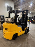 2022 CATERPILLAR 2C8000 8000 LB LP GAS FORKLIFT 93/205" 3 STAGE MAST SIDE SHIFTER ATTACHEMENT 948 HOURS TREADED TIRES STOCK # BF9147249-BUF - United Lift LLC