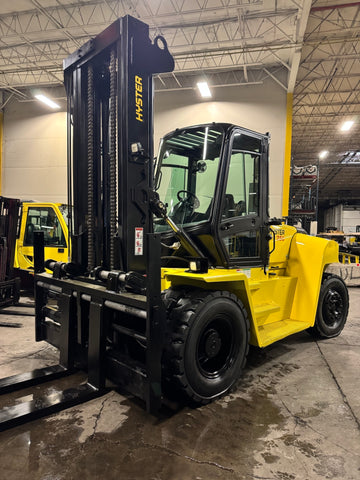2015 HYSTER H250HD 25000 LB CAPACITY DIESEL FORKLIFT DUAL DRIVE PNEUMATIC 143/148" 2 STAGE MAST SIDE SHIFTING FORK POSITIONER ENCLOSED HEATED CAB 96 FORKS 2,751 HOURS STOCK # BF9742399-BUF - United Lift LLC