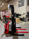 2015 RAYMOND RSS40 4000 LB ELECTRIC FORKLIFT WALKIE STACKER 85/128" 2 STAGE MAST CUSHION SIDE SHIFTER 1443 HOURS STOCK # BF946259-BUF - United Lift LLC