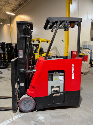 2015 RAYMOND 415-C30TT 3000 LB ELECTRIC DOCK STOCKER FORKLIFT 83/189" 3 STAGE MAST SIDE SHIFTER 1232 HOURS STOCK # BF952879-BUF - United Lift LLC