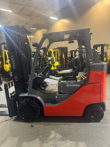 2019 TOYOTA 8FGCU35-BCS BOX CAR SPECIAL 8000 LB LP GAS FORKLIFT CUSHION 92/199" 3 STAGE MAST SIDE SHIFTER 1483 HOURS STOCK # BF9149429-BUF - United Lift LLC