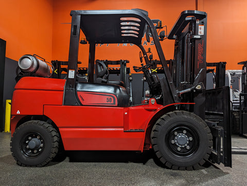 2025 VIPER FY50S 11000 LB LP GAS FORKLIFT PNEUMATIC 92/189" 3 STAGE MAST SIDE SHIFTER BRAND NEW STOCK # BF9437329-ILIL - United Lift LLC
