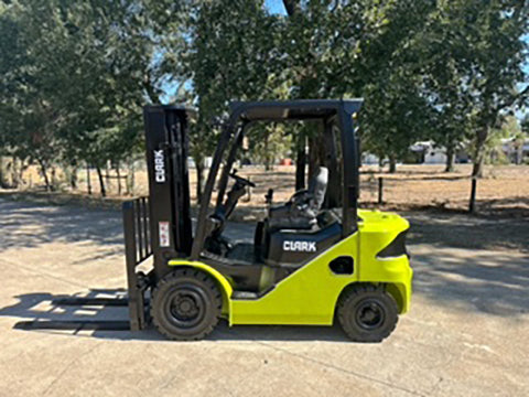 2021 CLARK S25D 5000 LB DIESEL FORKLIFT PNEUMATIC 85/189 3 STAGE MAST SIDE SHIFTER 4530 HOURS STOCK # BF9185129-TXB