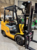2019 CATERPILLAR 2C6000 6000 LB LP GAS FORKLIFT CUSHION 82/185" 3 STAGE MAST SIDE SHIFTING FORK POSITIONER 864 HOURS (plumbed 4 ways to the carriage) STOCK # BF9135939-BUF