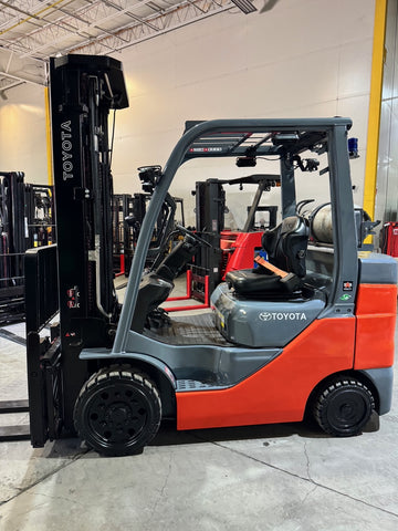 2022 TOYOTA 8FGCU30 6000 LB LP GAS FORKLIFT CUSHION 92/198" 3 STAGE MAST SIDE SHIFTER 728 HOURS STOCK # BF9128349-BUF