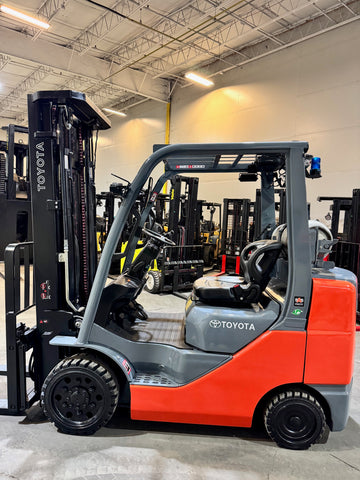 2022 TOYOTA 8FGCU30 6000 LB LP GAS FORKLIFT CUSHION 92/198" 3 STAGE MAST SIDE SHIFTER 714 HOURS STOCK # BF9128289-BUF