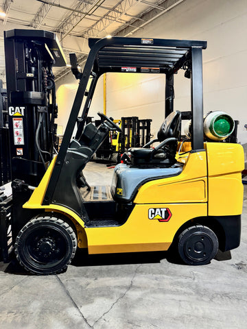 2023 CATERPILLAR/MITSUBISHI FGC30N 6000 LB LP GAS FORKLIFT CUSHION 83/186" 3 STAGE MAST 972 HOURS SIDE SHIFTING FORK POSITIONER STOCK # BF9125339-BUF