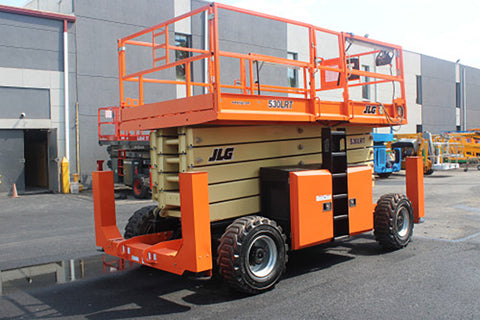 2018 JLG 530LRT SCISSOR LIFT 53' REACH DIESEL ROUGH TERRAIN 4WD OUTRIGGERS DECK EXTENSION 564 HOURS STOCK # BF9495149-NLE - United Lift LLC