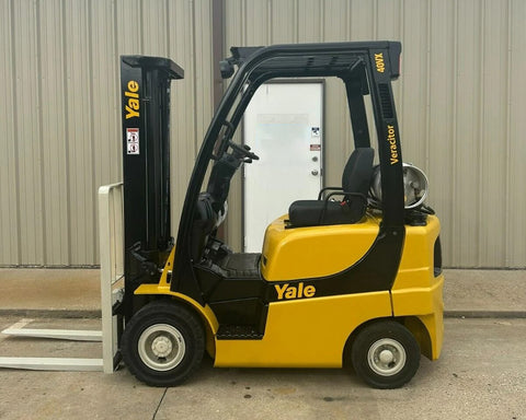 2016 YALE GLP040SVX 4000 LB LP GAS FORKLIFT PNEUMATIC 84/126" 2 STAGE MAST 3210 HOURS STOCK # BF9101389-ARB - United Lift LLC