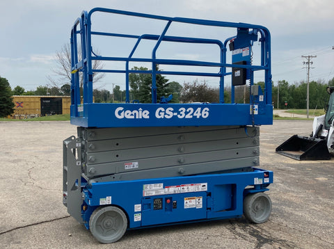 2014 GENIE GS3246 SCISSOR LIFT 32' REACH 24 VOLT ELECTRIC SMOOTH CUSHION TIRES 428 HOURS STOCK # BF9145529-WIB - United Lift Equipment LLC