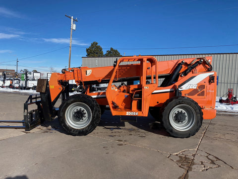 2015 SKYTRAK 10054 10000 LB DIESEL TELESCOPIC FORKLIFT TELEHANDLER PNEUMATIC 4WD OPEN CAB OUTRIGGERS 2633 HOURS STOCK # BF9741189-URAZ - United Lift Equipment LLC